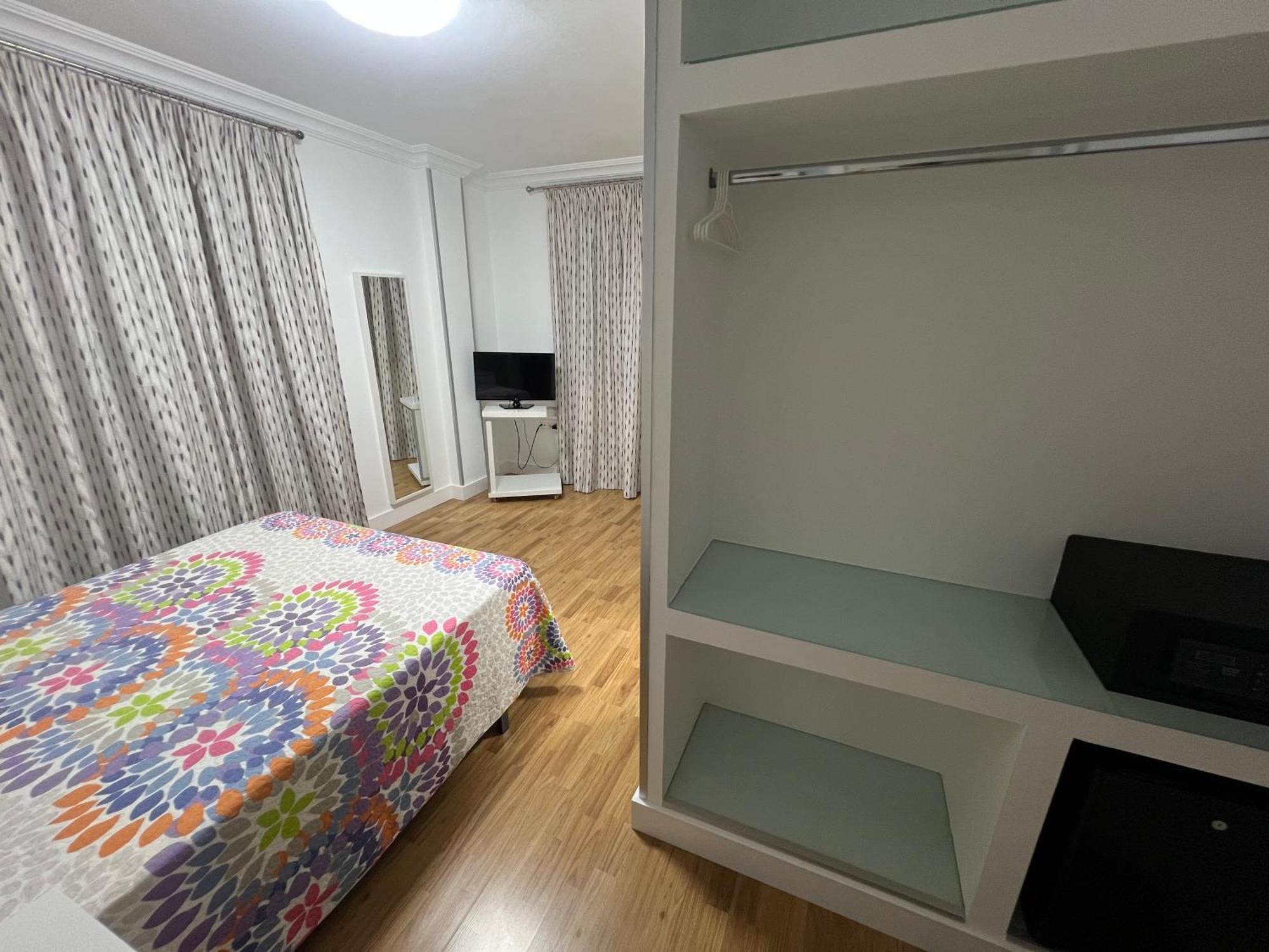 ולז-מאלגה Hotel Dila מראה חיצוני תמונה