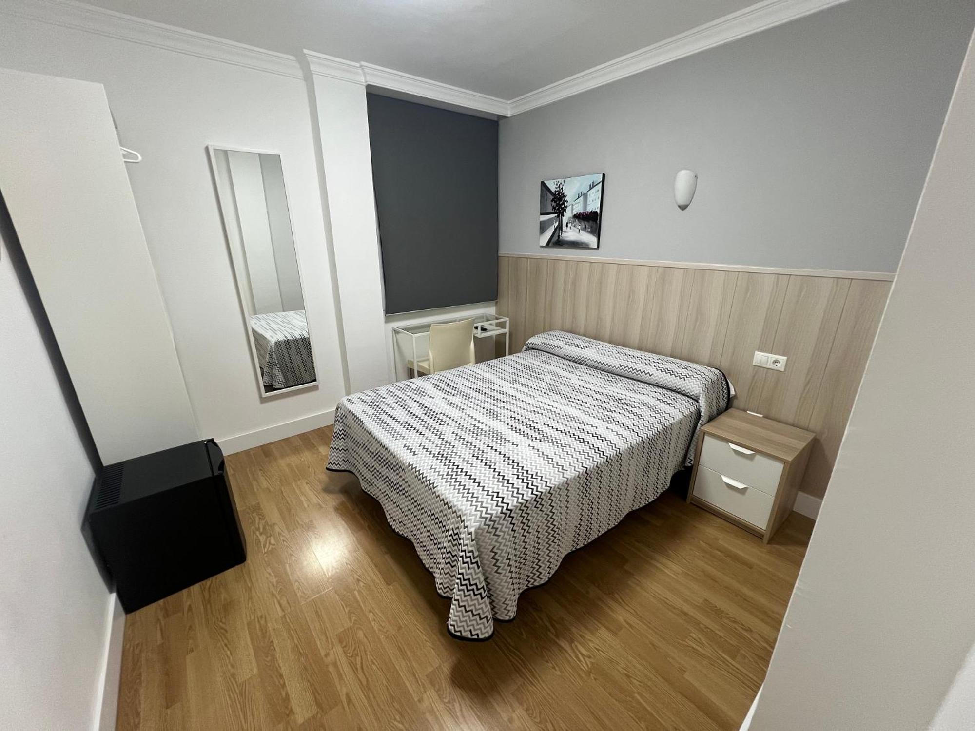 ולז-מאלגה Hotel Dila מראה חיצוני תמונה