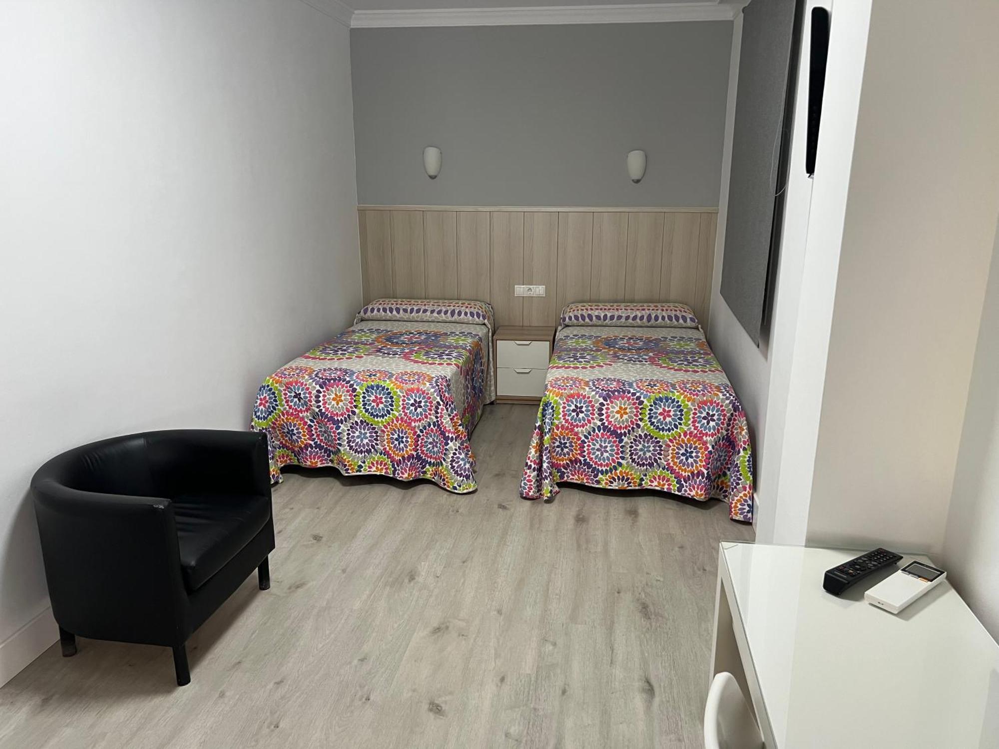 ולז-מאלגה Hotel Dila מראה חיצוני תמונה